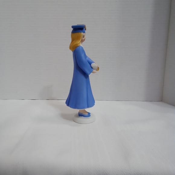 1981 Enesco Graduate Figurine - Picture 2 of 5